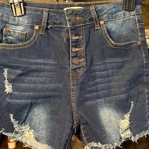 New without tag Jean shorts